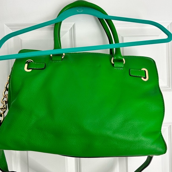 Michael Kors Green Leather purse handbag with shoulder strap and gold trim 14x10 - Picture 4 of 7